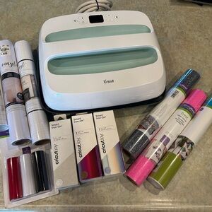Cricut easy press 2 bundle